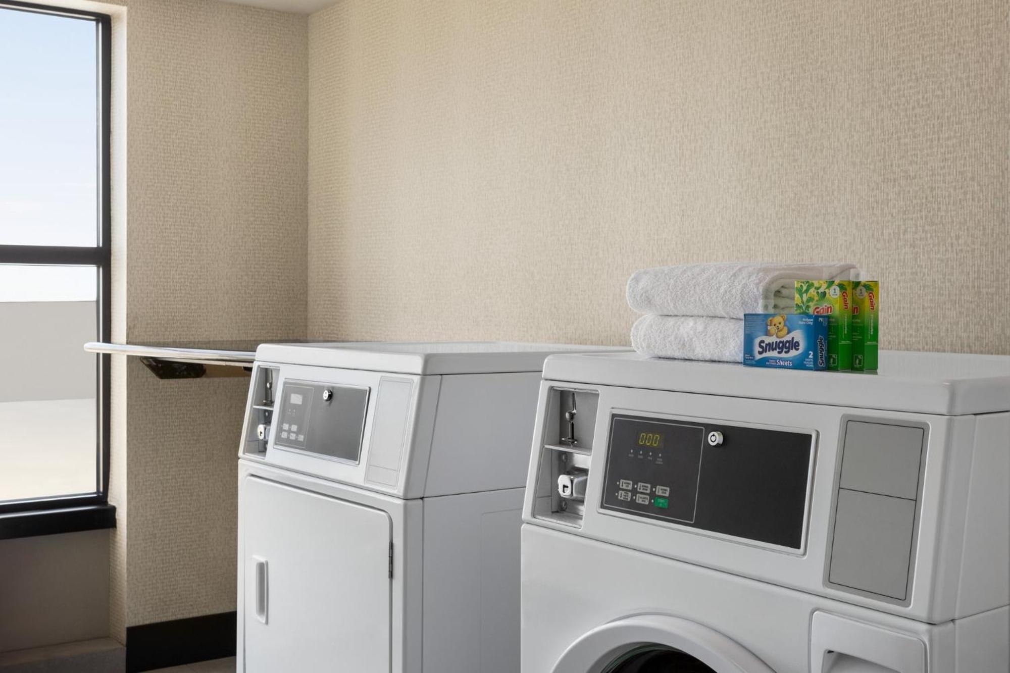 Holiday Inn Columbus-Hilliard By Ihg New Rome Екстериор снимка