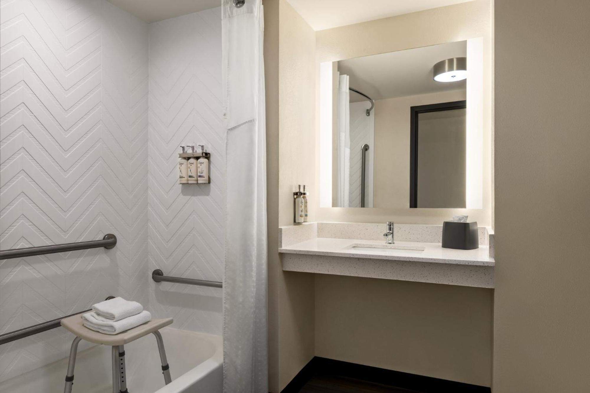 Holiday Inn Columbus-Hilliard By Ihg New Rome Екстериор снимка