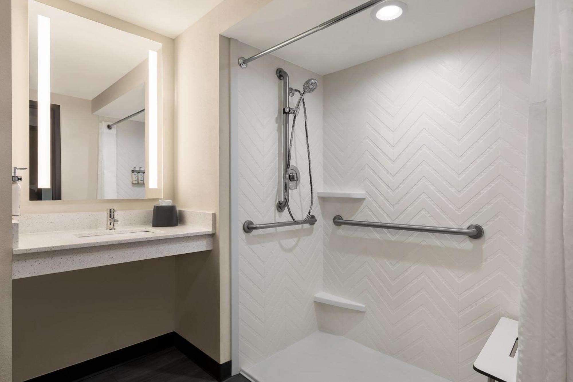 Holiday Inn Columbus-Hilliard By Ihg New Rome Екстериор снимка
